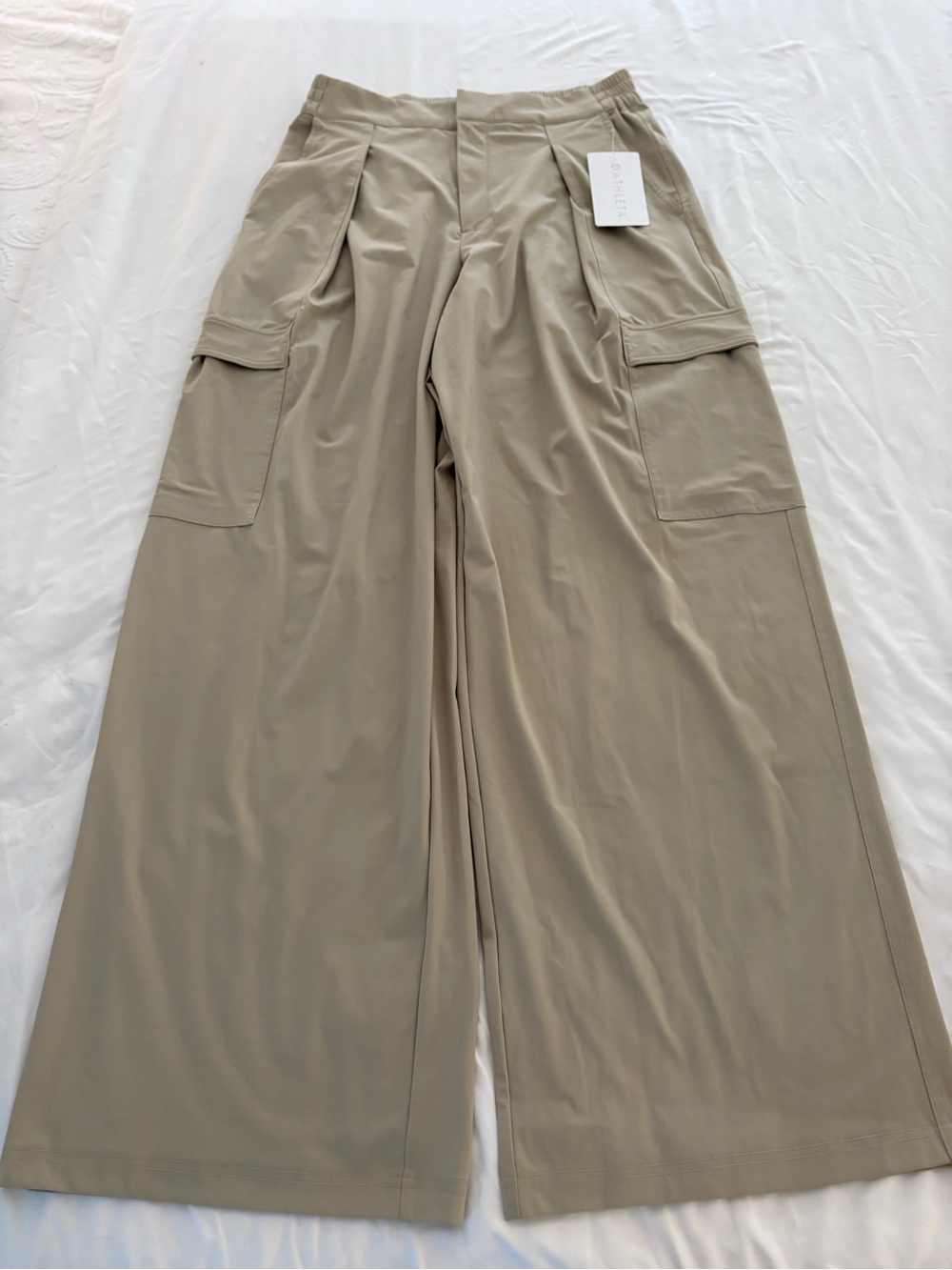 NWT Athleta Pinnacle Cargo Trouser Wide Leg Pants Size 10T